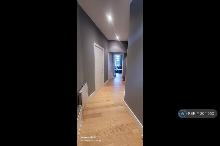 1 bedroom flat in Hayes Road, Sully, Penarth, CF64 (1 bed) (#2641550)
