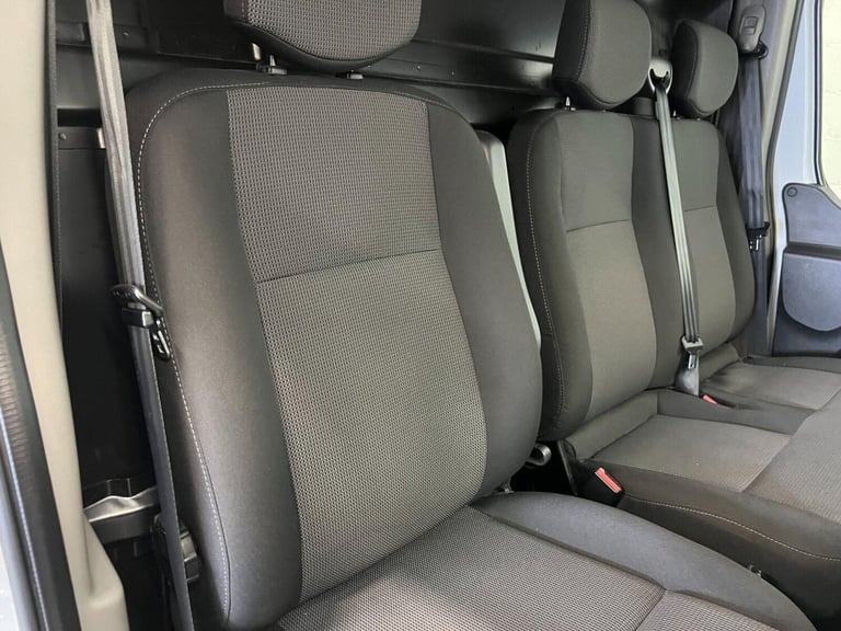 2022 Renault Master LH35dCi 135 Business High Roof Van PANEL VAN DIESEL Manual