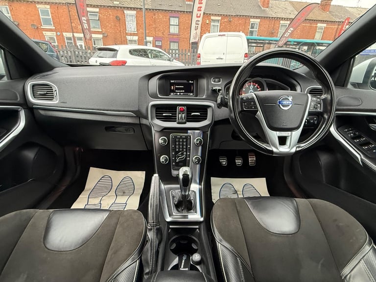 2015 Volvo V40 2.0 T2 R-Design Hatchback 5dr Petrol Manual Euro 6 (s/s) (122 ps) HATCHBACK Petrol...