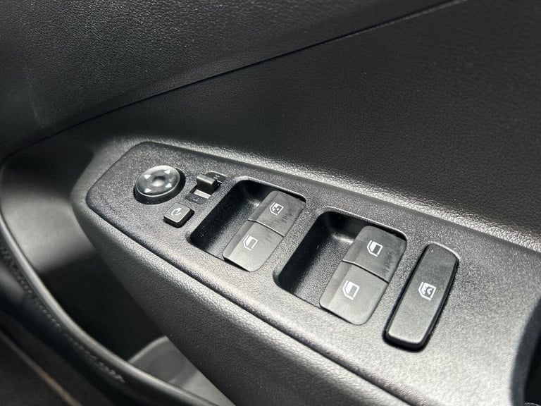 2024 Hyundai i10 1.0 Premium Hatchback 5dr Petrol Auto Euro 6 (s/s) (63 ps) Hatchback PETROL Auto...