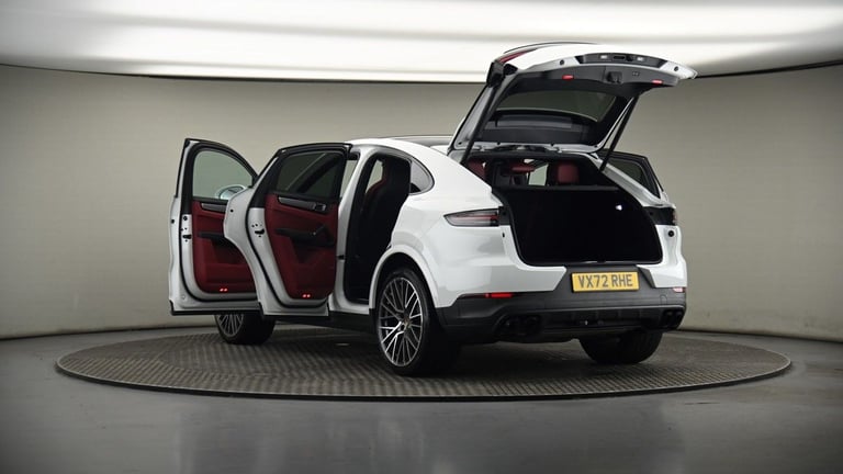 2022 Porsche Cayenne 3.0T V6 Platinum Edition TiptronicS 4WD Euro 6 (s/s) 5dr Coupe Petrol Automatic