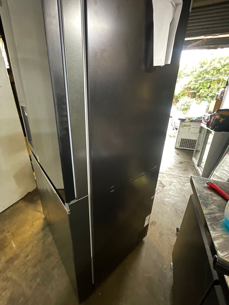 LG InstaView ThinQ Wifi -Plumbed American Fridge Freezer-Matte Black-BRAND NEW-DOOR IN DOOR