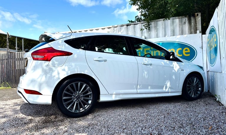 CAN'T GET CREDIT? CALL US! Ford Focus 1.5 T EcoBoost ST-Line (s/s), 2018- £149 DEPOSIT, £63 PER WEEK