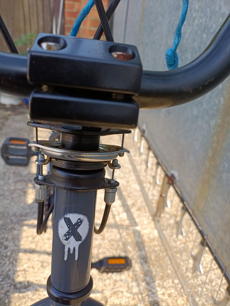 X-RATED SPEKTOR(GREY/BLACK)20 INCH WHEEL BMX BIKE,GIRO EQUIPED,ALLOY BRAKES