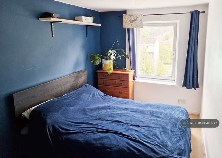 2 bedroom flat in Viewcraig Gardens, Edinburgh, EH8 (2 bed) (#2646537)