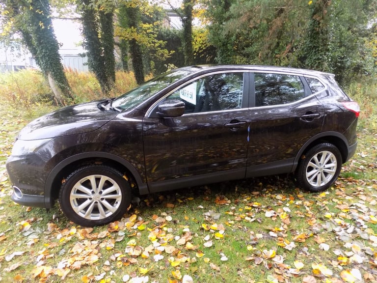 2017 Nissan Qashqai 1.2 DiG-T Acenta [Smart Vision Pack] 5dr Xtronic HATCHBACK Petrol Automatic