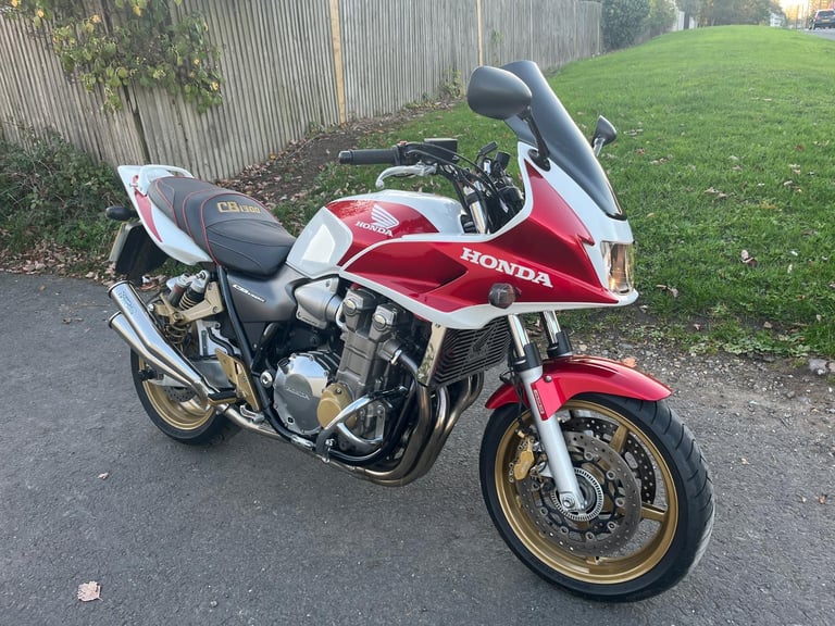 HONDA CB1300SA-5, 2007(07), ONLY 10,547 MILES, FSH, STUNNING BIKE, £4995