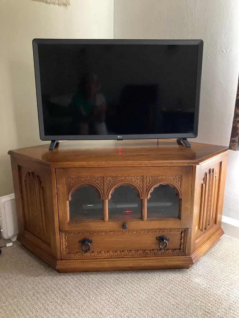 Solid Oak TV Unit