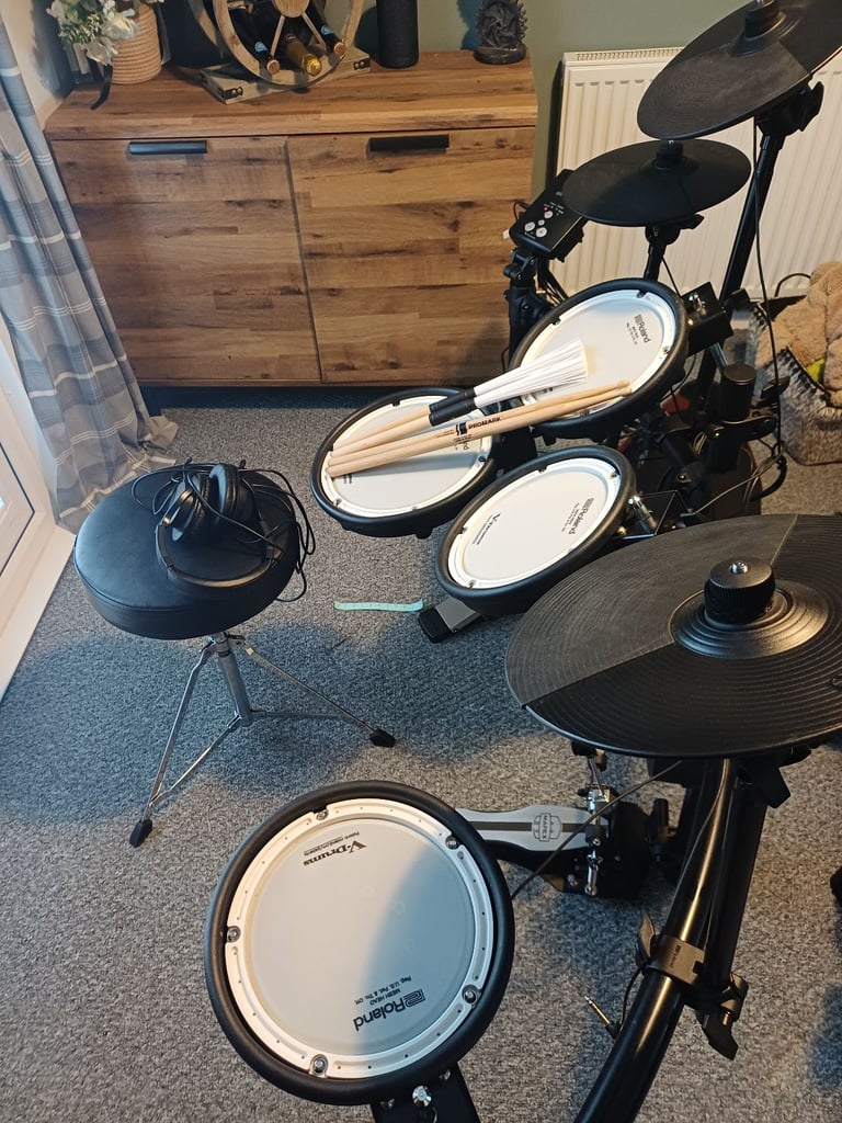 Roland V Drums TD1 electronic drum kit 