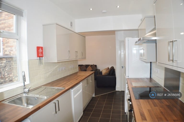 3 bedroom house in Shelton Street, Nottingham, NG3 (3 bed) (#2656686)