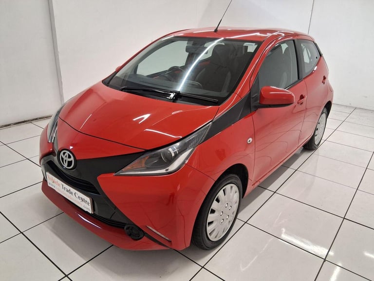 2017 Toyota AYGO 1.0 VVT-i x-play Hatchback 5dr Petrol Manual Euro 6 (68 ps) HATCHBACK Petrol Manual