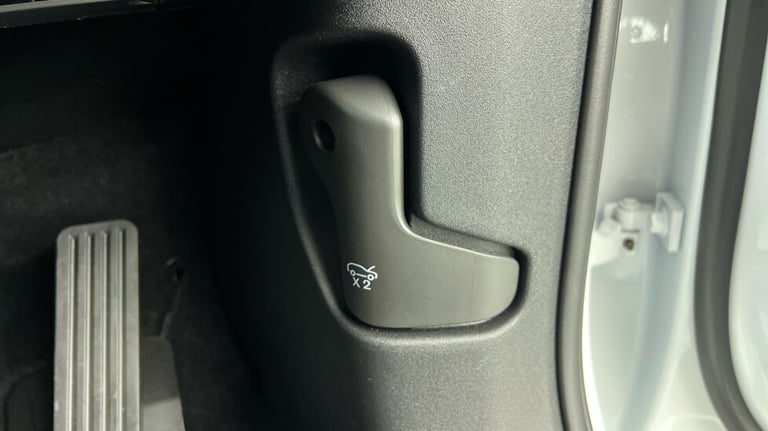 2025 Volvo EX30 Plus, Single Motor Extended Range, Electric Estate Electric Automatic