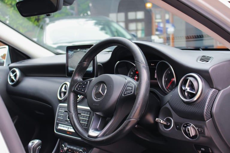 2016 Mercedes-Benz A-Class A180d Sport 5dr HATCHBACK DIESEL Manual