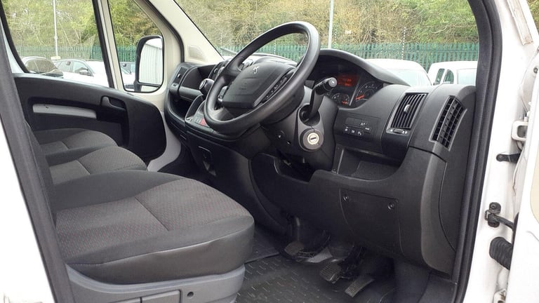  Peugeot Boxer 2.2 BlueHDi 435 Professional L4 H2 Euro 6 (s/s) 5dr Diesel Manual