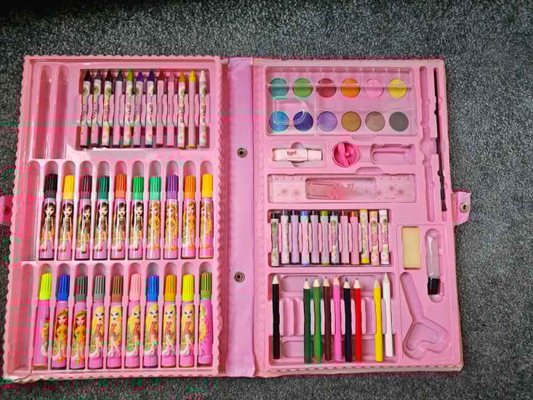 Bratz Colouring Set Almost Complete