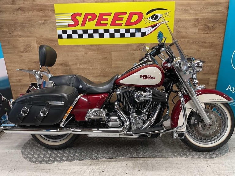 HARLEY-DAVIDSON ROADKING FLHRC