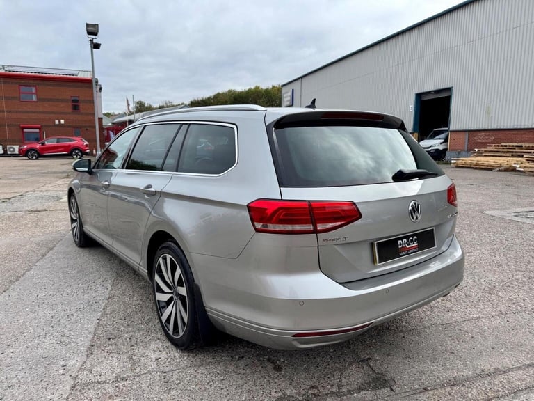 VOLKSWAGEN PASSAT 2.0 TDI BlueMotion Tech SE Business DSG Euro 6 (s/s) 5dr 2015