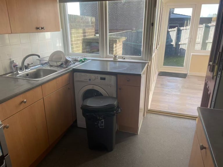 3 bedroom house to let