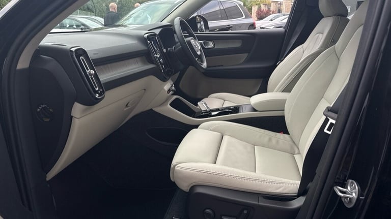 2025 Volvo XC40 Ultra, B3 Mild hybrid, Petrol, Bright Estate Petrol Automatic