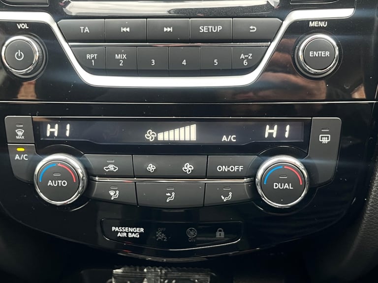 2017 Nissan Qashqai 1.2 DIG-T Acenta XTRON Euro 6 (s/s) 5dr HATCHBACK Petrol Automatic