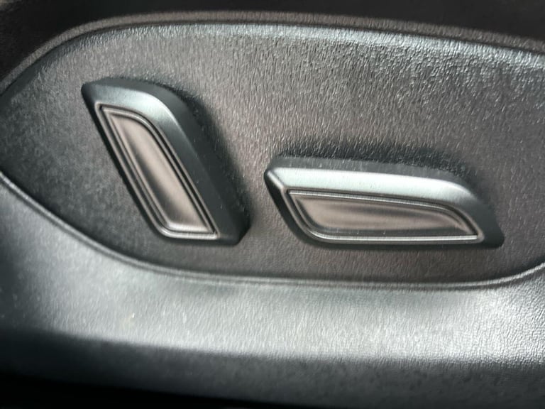 2024 MG MG4 64kWh Trophy Long Range Hatchback 5dr Electric Auto (203 ps) Hatchback ELECTRIC Autom...