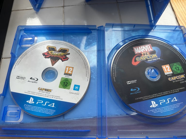 PS4 with Games + 2 controllers 