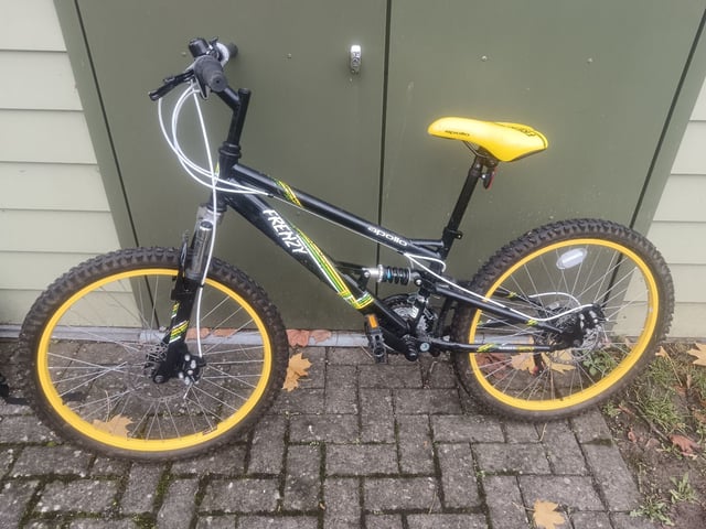 Apollo frenzy junior mountain bike 24 on sale