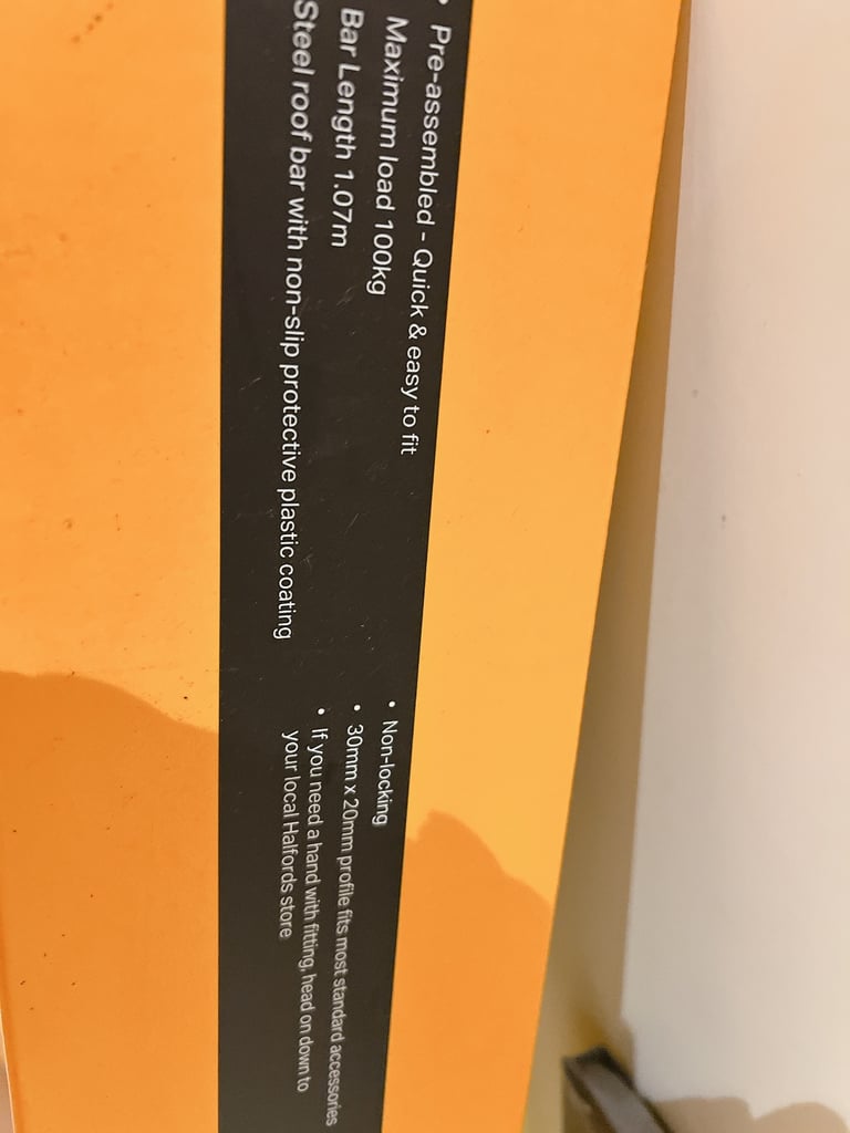 Brand New Halfords Integrated Rail Steel Roof Bars 107cm Length - Set i1