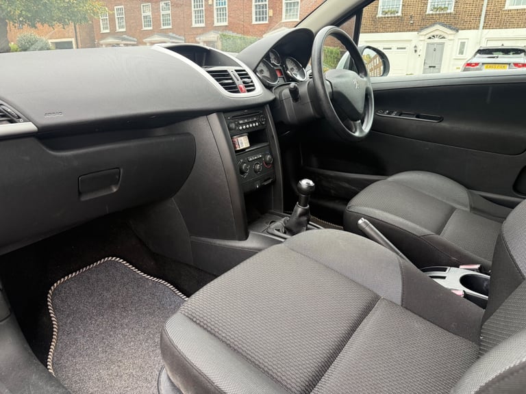 Peugeot, 207, Hatchback, 2009, Manual, 1360 (cc), 3 doors