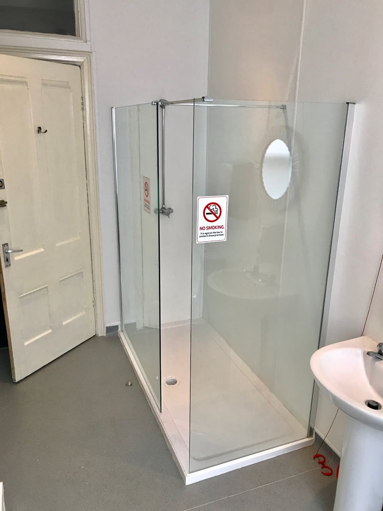 ** Clean & Tidy Double Room with Parking **