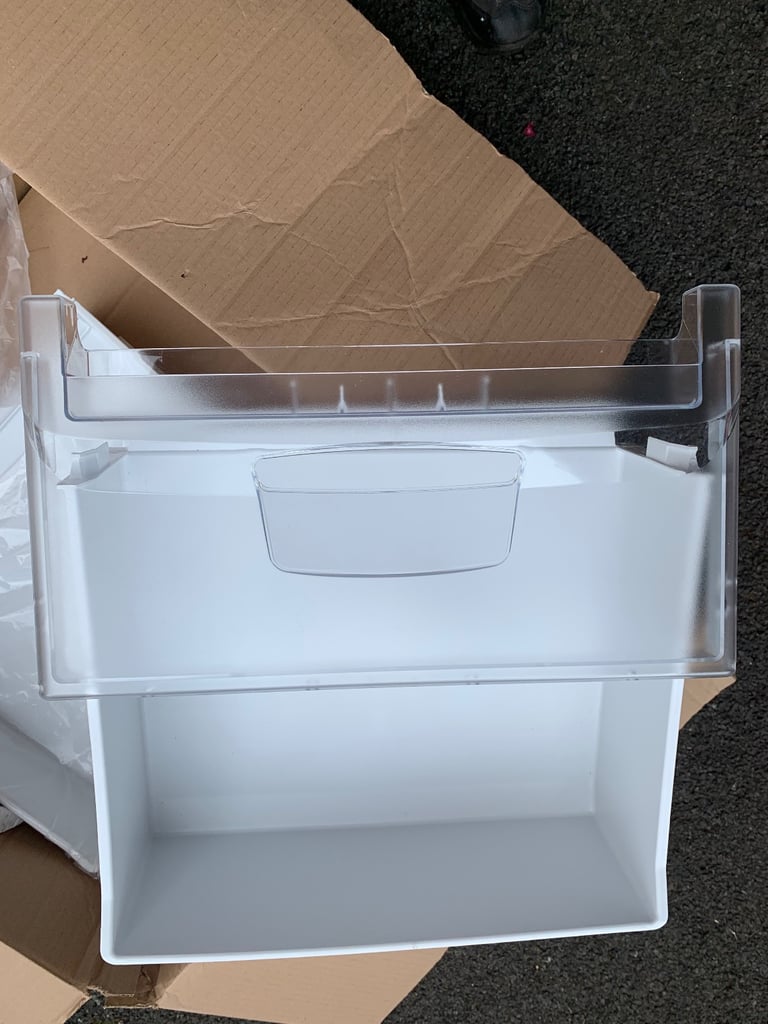 *** NOW REDUCED FOR QUICK SALE*** NEW FREEZER DRAWERS & FRONTS