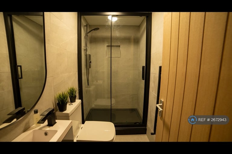 6 bedroom house in Albert Edward Road, Liverpool, L7 (6 bed) (#2672943)