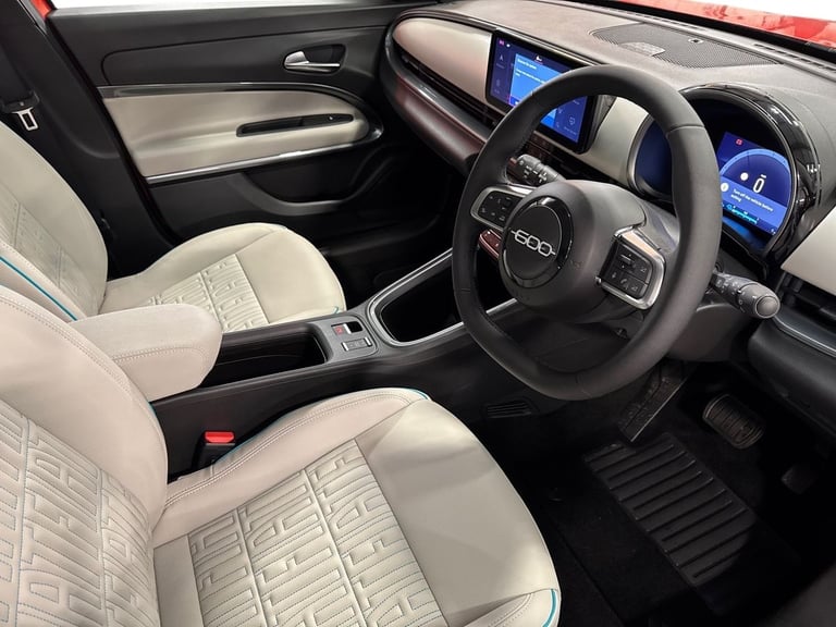 2024 Fiat 600 115kW La Prima 54kWh 5dr Auto Hatchback Electric Automatic