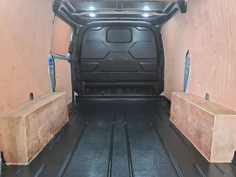 FORD TRANSIT CUSTOM 2.0 280 ECOBLUE LIMITED P/V L1 H1 130 BHP SWB DIESEL
