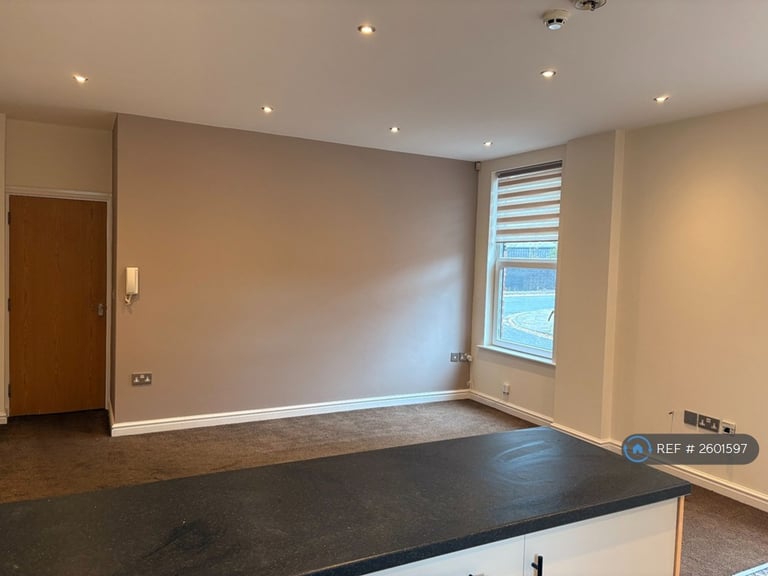 2 bedroom flat in St. Marks Road, Preston, PR1 (2 bed) (#2601597)