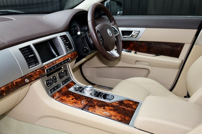 2013 '63' Jaguar XF 3.0 V6 Diesel Sportbrake Estate Premium Luxury + Rare Spec