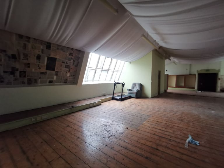 large first floor space space available Walsall Town centre