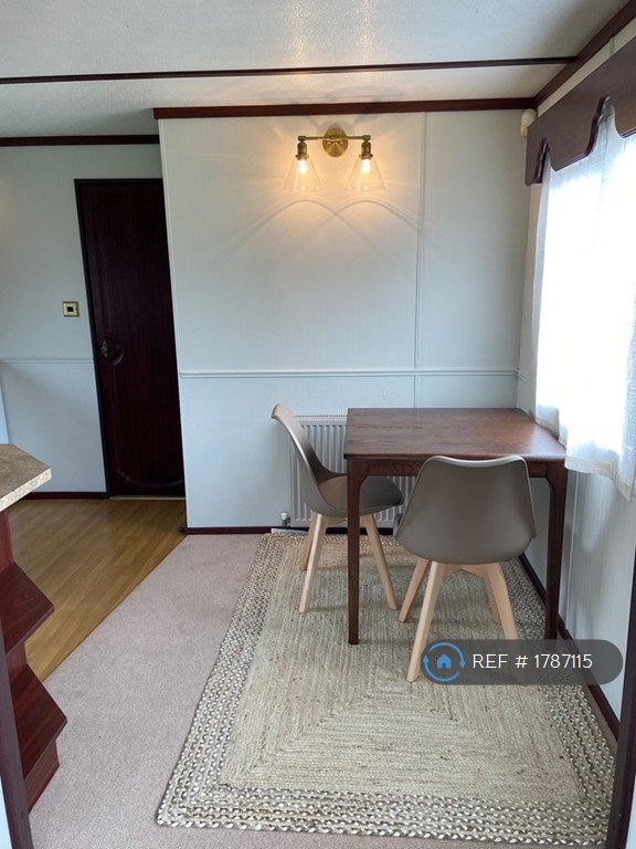 1 bedroom house in Avon Cottages, Saltford, Bristol, BS31 (1 bed) (#1787115)