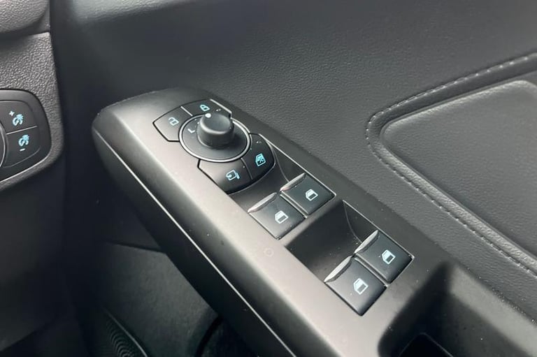 2024 Ford Focus 1.0 EcoBoost Hybrid mHEV 155 ST-Line X 5dr Auto HATCHBACK PETROL Automatic