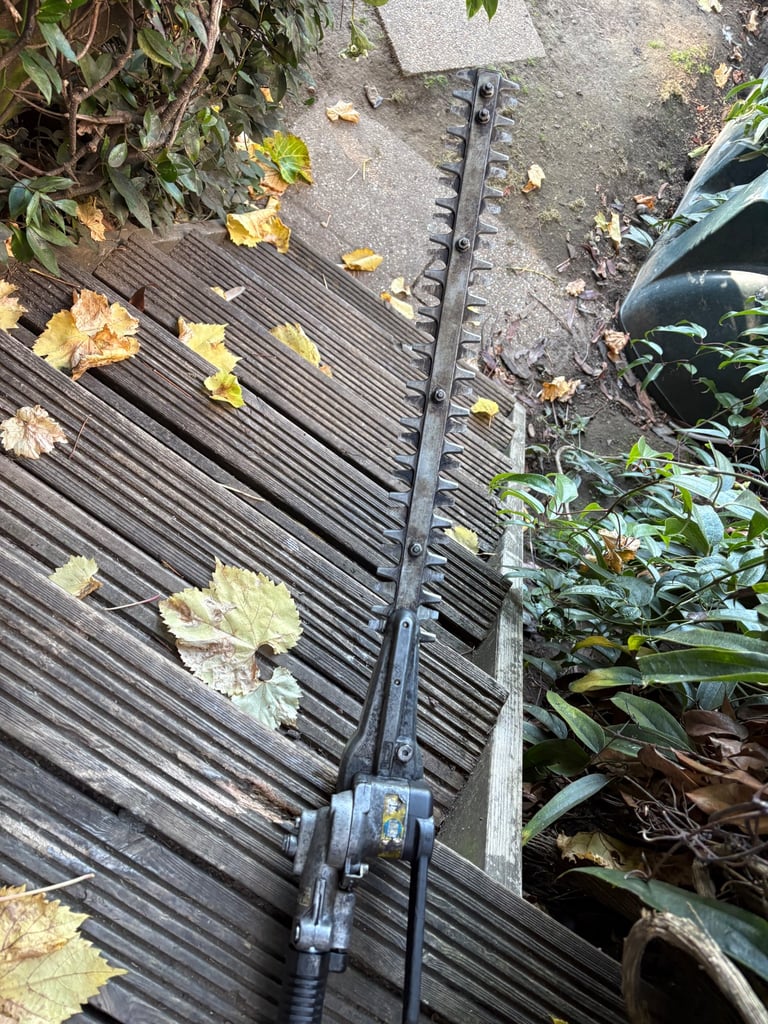 Stihl HL100 hedge trimmer 
