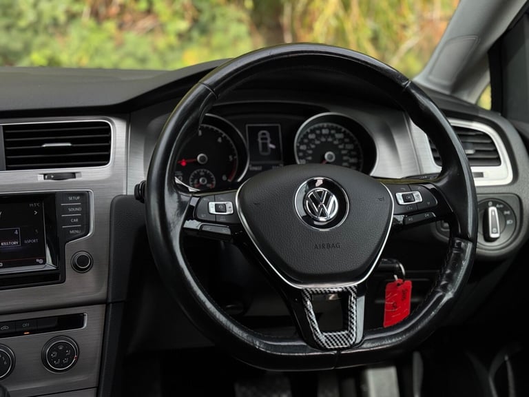2015 Volkswagen Golf 1.6 TDI BlueMotion Tech Match DSG Euro 5 (s/s) 5dr HATCHBACK Diesel Automatic