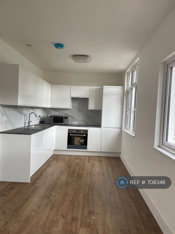 image for 3 bedroom house in Horn Lane, London, W3 (3 bed) (#708348)
