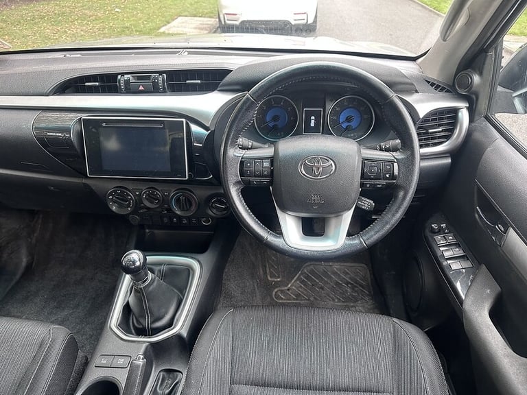 2020 Toyota Hilux D-4D Icon Pickup Diesel Manual