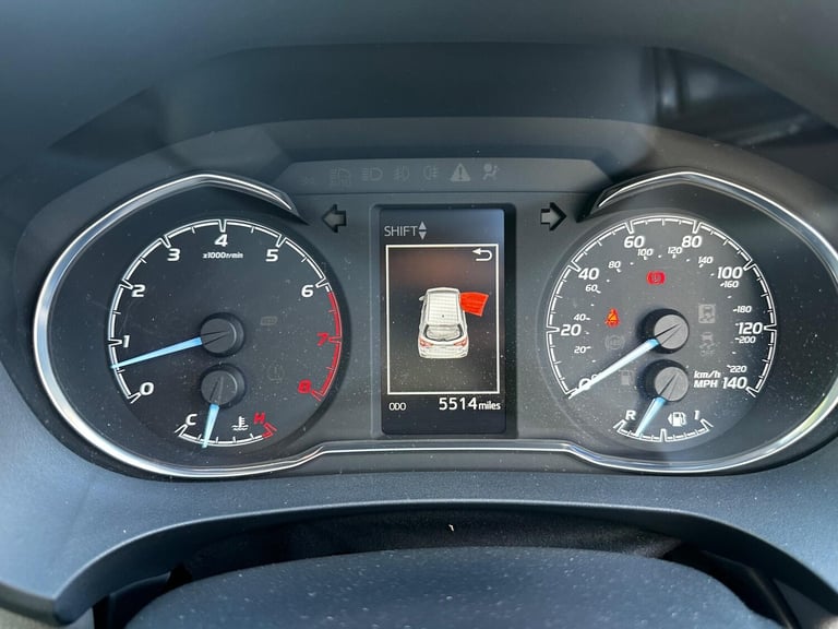 2019 Toyota Yaris 1.5 VVT-i Icon Tech Euro 6 5dr HATCHBACK Petrol Manual