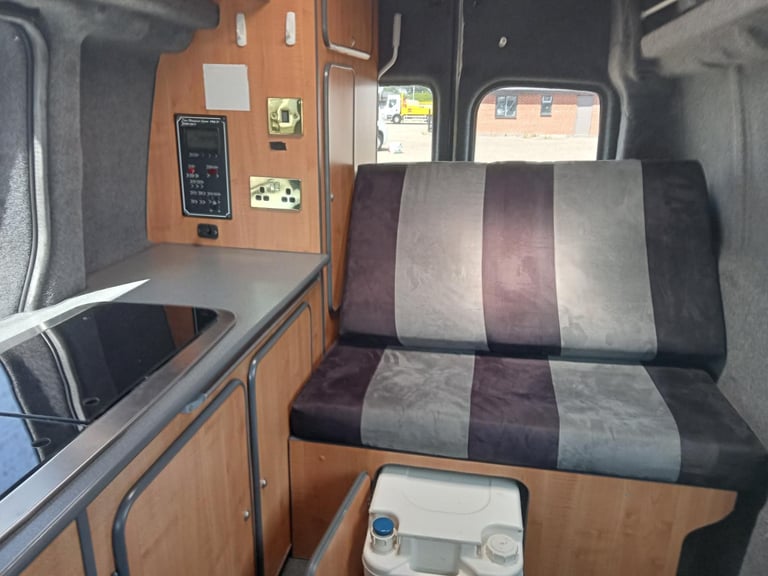 PEUGEOT EXPERT HDI LWB 2 BERTH 57PLATE
