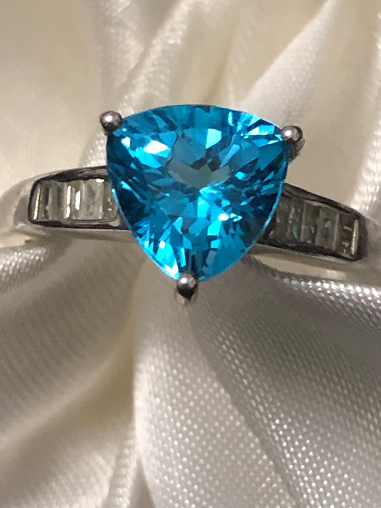 Trillion Cut Swiss Blue Topaz Diamond Ring Size S Silver 925 Platinum Overlay New 