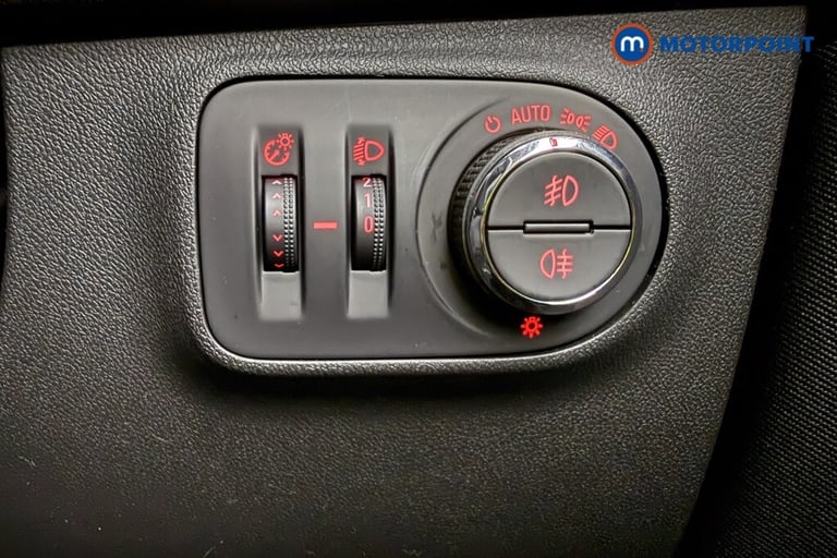 2019 Vauxhall Corsa 1.4 SRi Nav 5dr Hatchback Petrol Manual