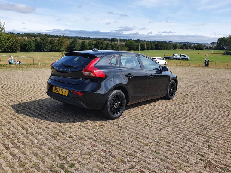 2017 Volvo V40 D2 [120] Momentum 5dr HATCHBACK Diesel Manual