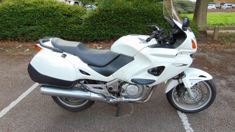 Honda NT650V Deauville 2005 low miles shaft drive Budget Tourer new MOT p/ex ok 