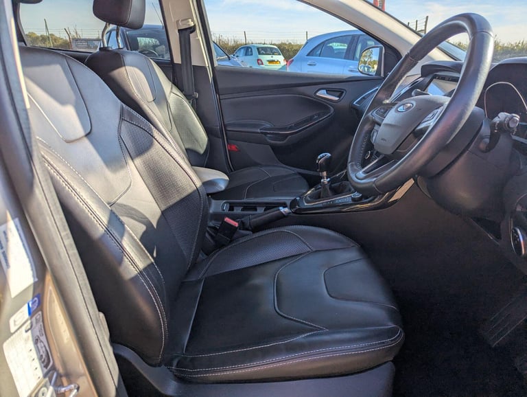 FORD FOCUS 2.0 TITANIUM X FULL SERVICE HISTORY NEW CAMBELT KIT LOVELY CONDITION